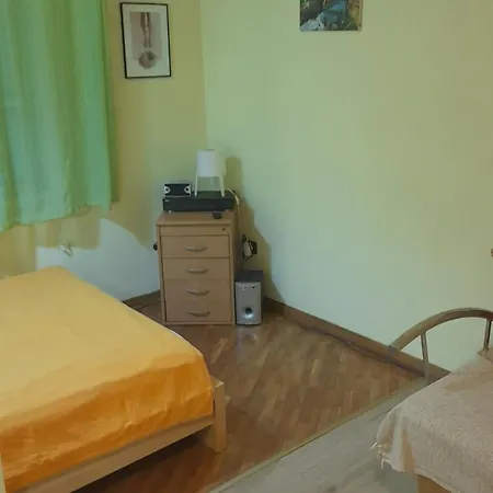 Vracar Krunska Jamiva * ベオグラード